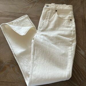 ABERCROMBIE 90’s STRAIGHT ULTA HIGH RISE WITH SPLIT BOTTOM